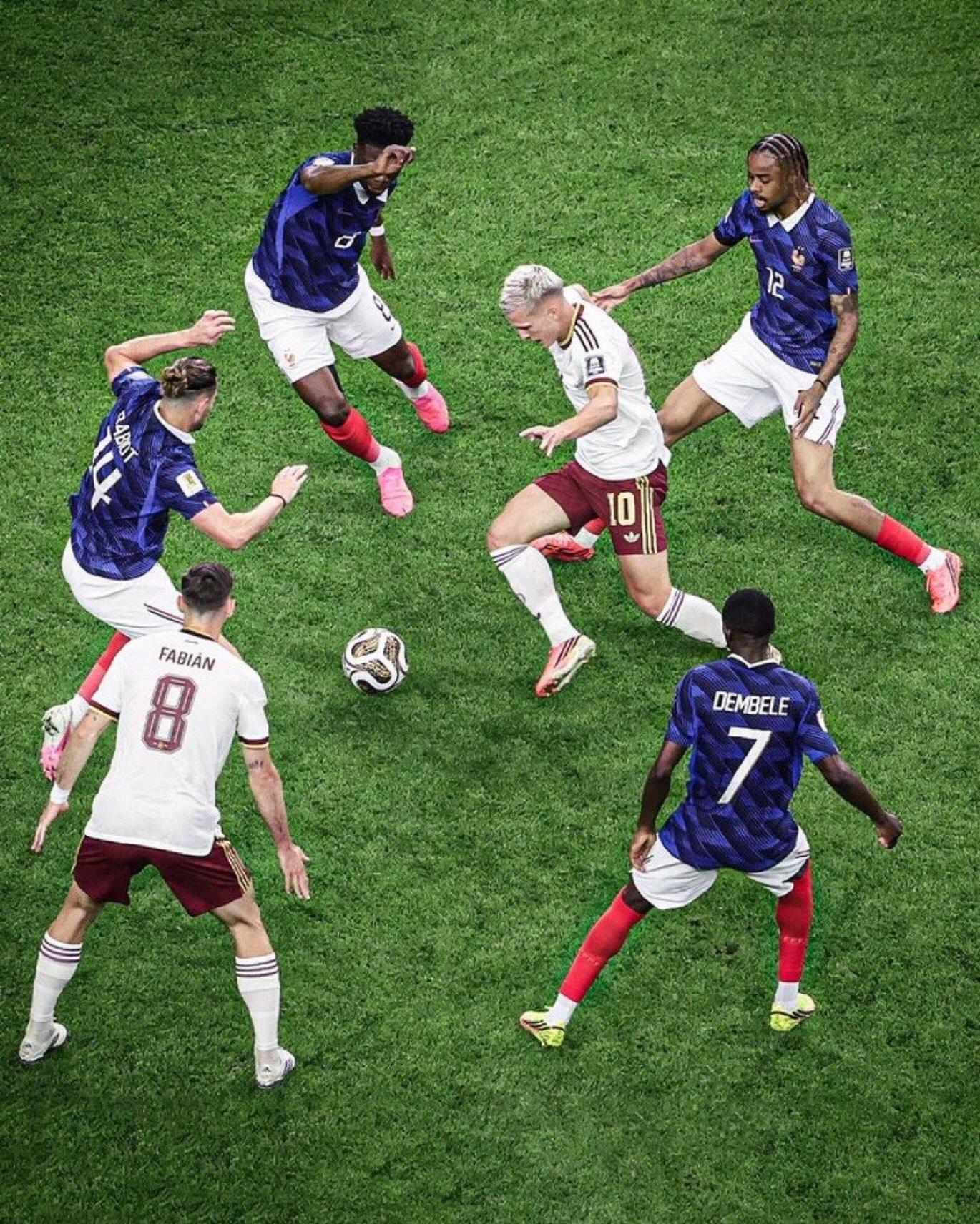 Dani Olmo durante el Francia-España