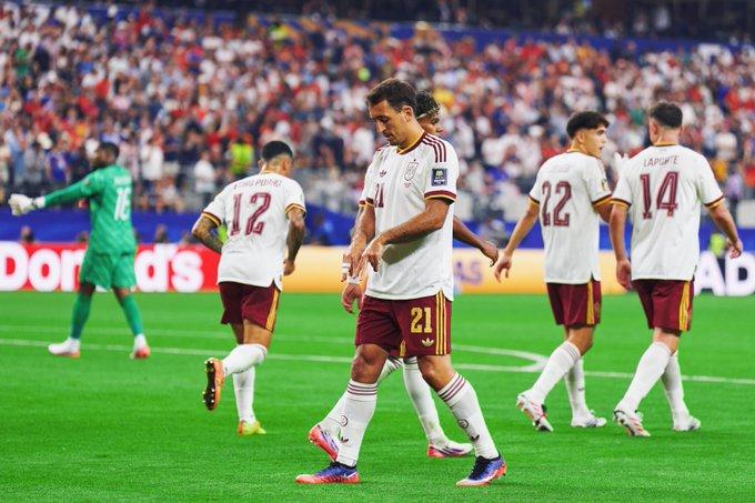 Mikel Oyarzabal durante el Francia-España