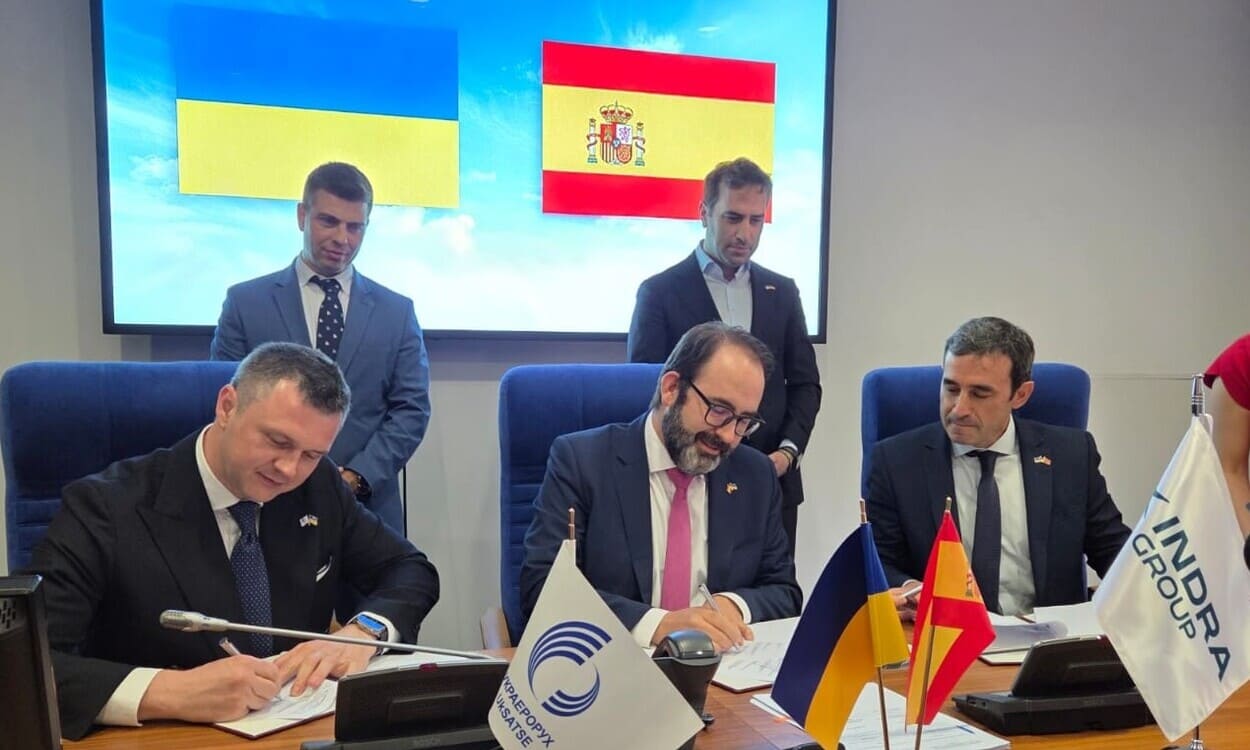 Indra Group ha firmado un acuerdo de intenciones con el proveedor de servicios de navegación aérea de Ucrania, UkSATSE. INDRA GROUP