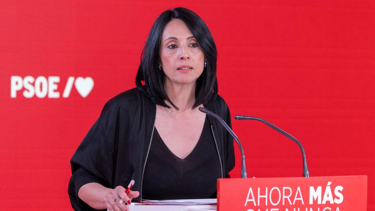 La secretaria de Organziación del PSOE, Rebeca Torró, en una rueda de prensa tras la Ejecutiva Federal en Ferraz. EP.