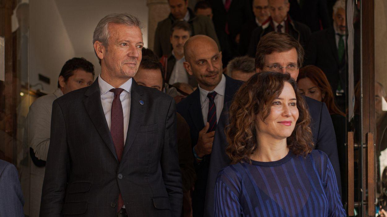El presidente de la Xunta de Galicia, Alfonso Rueda, y la presidenta de la Comunidad de Madrid, Isabel Díaz Ayuso, en una imagen de archivo. EP.