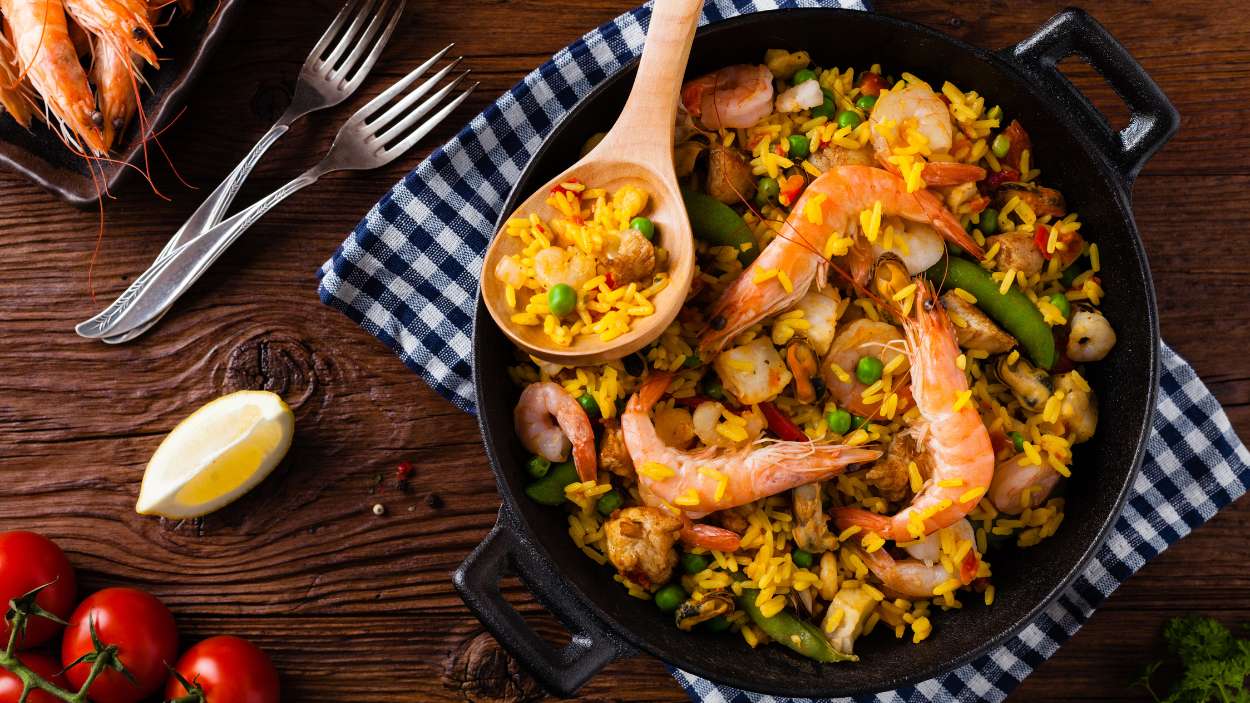 Así es la receta de la paella marinera