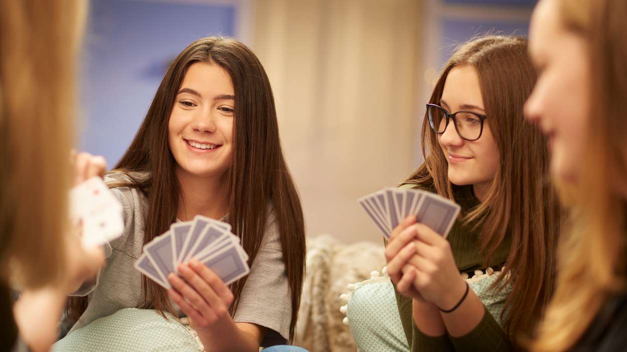 Diez juegos de mesa portátiles y rápidos ideales para este verano