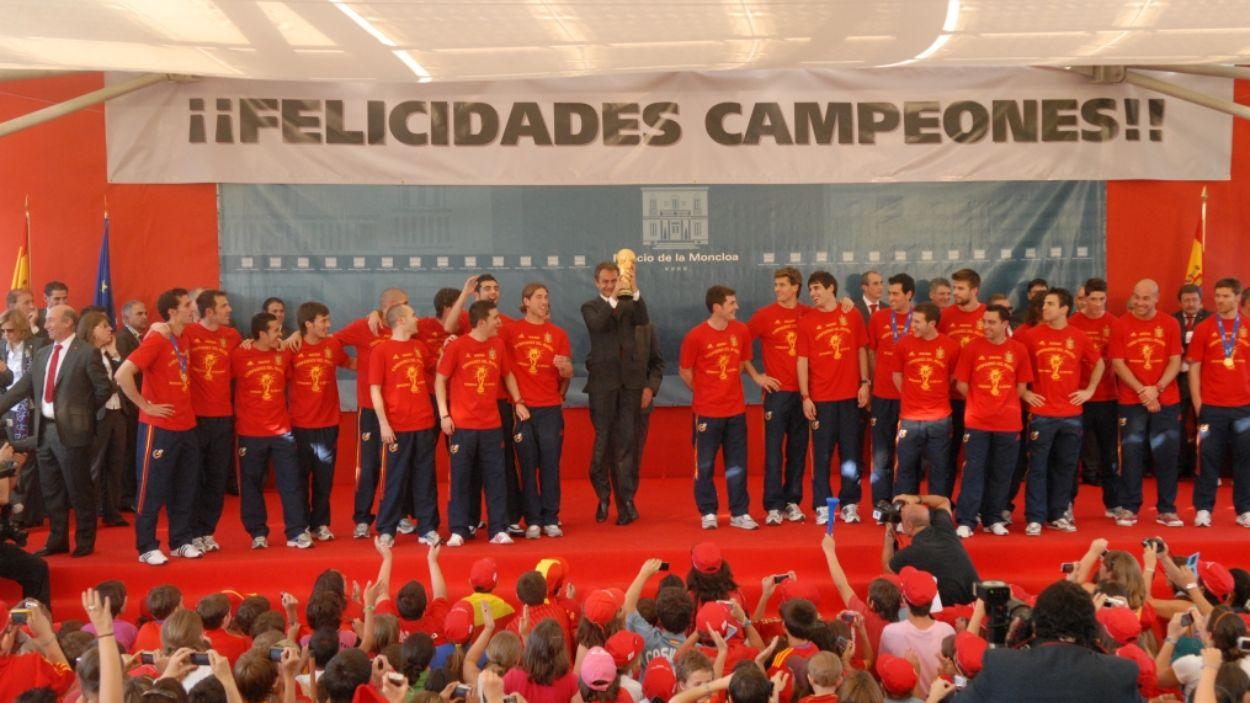 El expresidente del Gobierno, José Luis Rodríguez Zapatero, durante la recepción a los campeones del Mundo de Sudáfrica 2010. Archivo  Moncloa. 