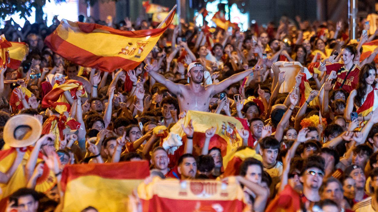España celebra la victoria de la Selección Española 