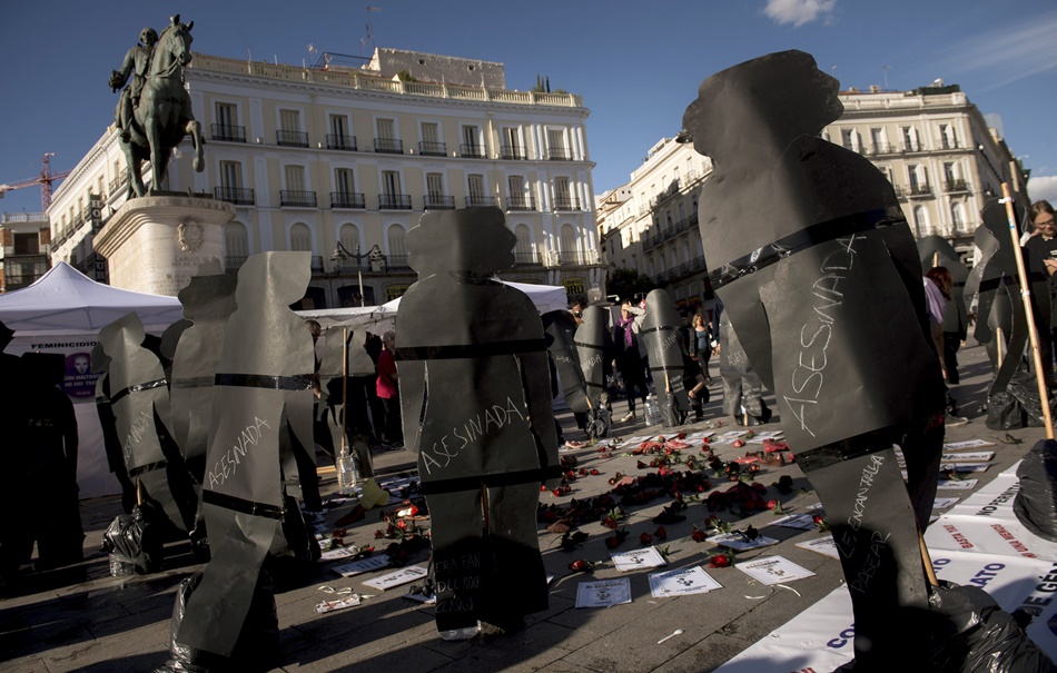 Las integrantes de la asociación Ve-la Luz han iniciado una nueva huelga de hambre en la Puerta del Sol.