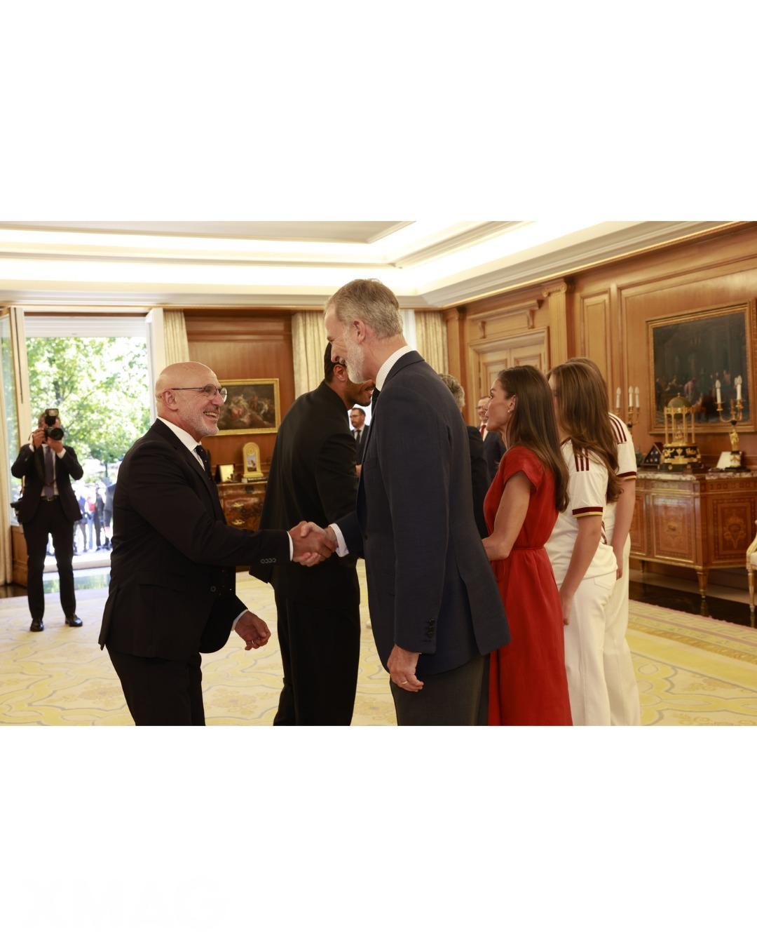 Su Majestad el Rey recibe el saludo del seleccionador español, Luis de la Fuente Su Majestad el Rey recibe el saludo del seleccionador español, Luis de la Fuente