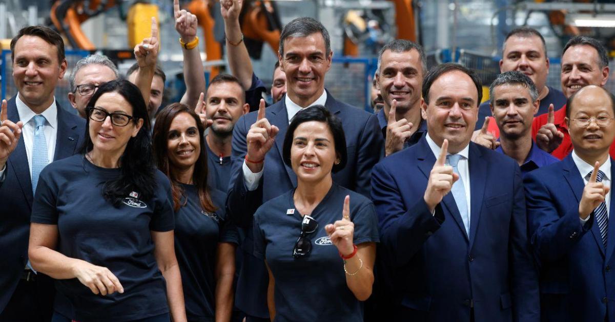 Los acuerdos de Sánchez en China se celebran en Ford: “Más industria, más empleo y más empresas”