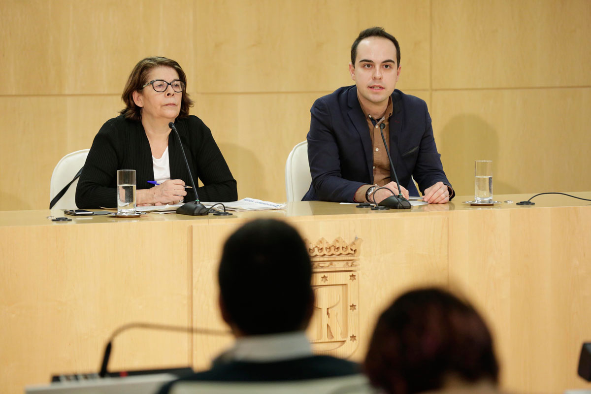 La concejal de Medio Ambiente del Ayuntamiento de Madrid, Inés Sabanés, y el concejal de Urbanismo, José Manuel Calvo