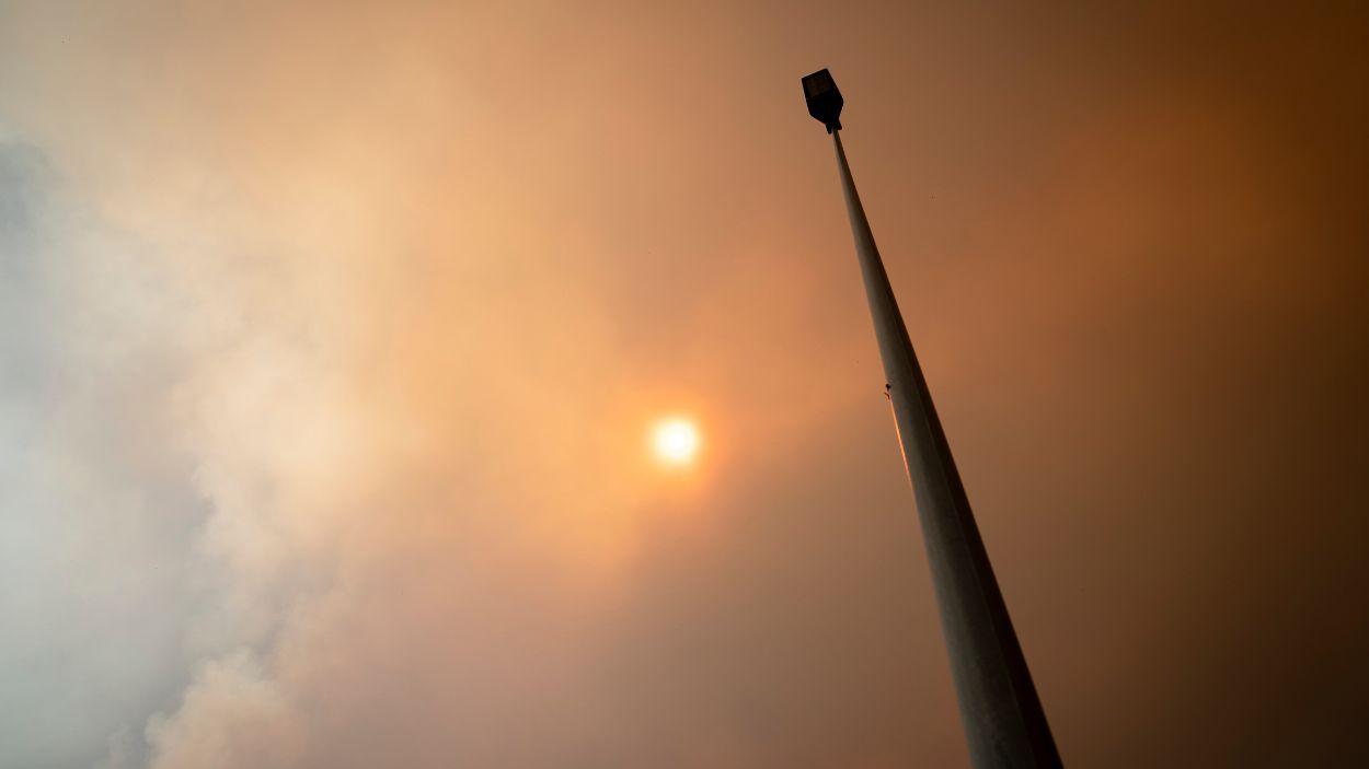 Humo de incendio forestal, a 2 de julio de 2026, en Chapinería, Madrid. EP.