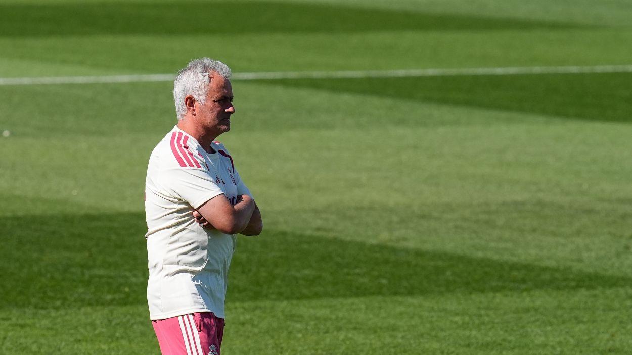 El entrenador del Real Madrid José Mourinho, durante el partido de entrenamiento frente al Alcorcón en Valdebebas. Europa Press.