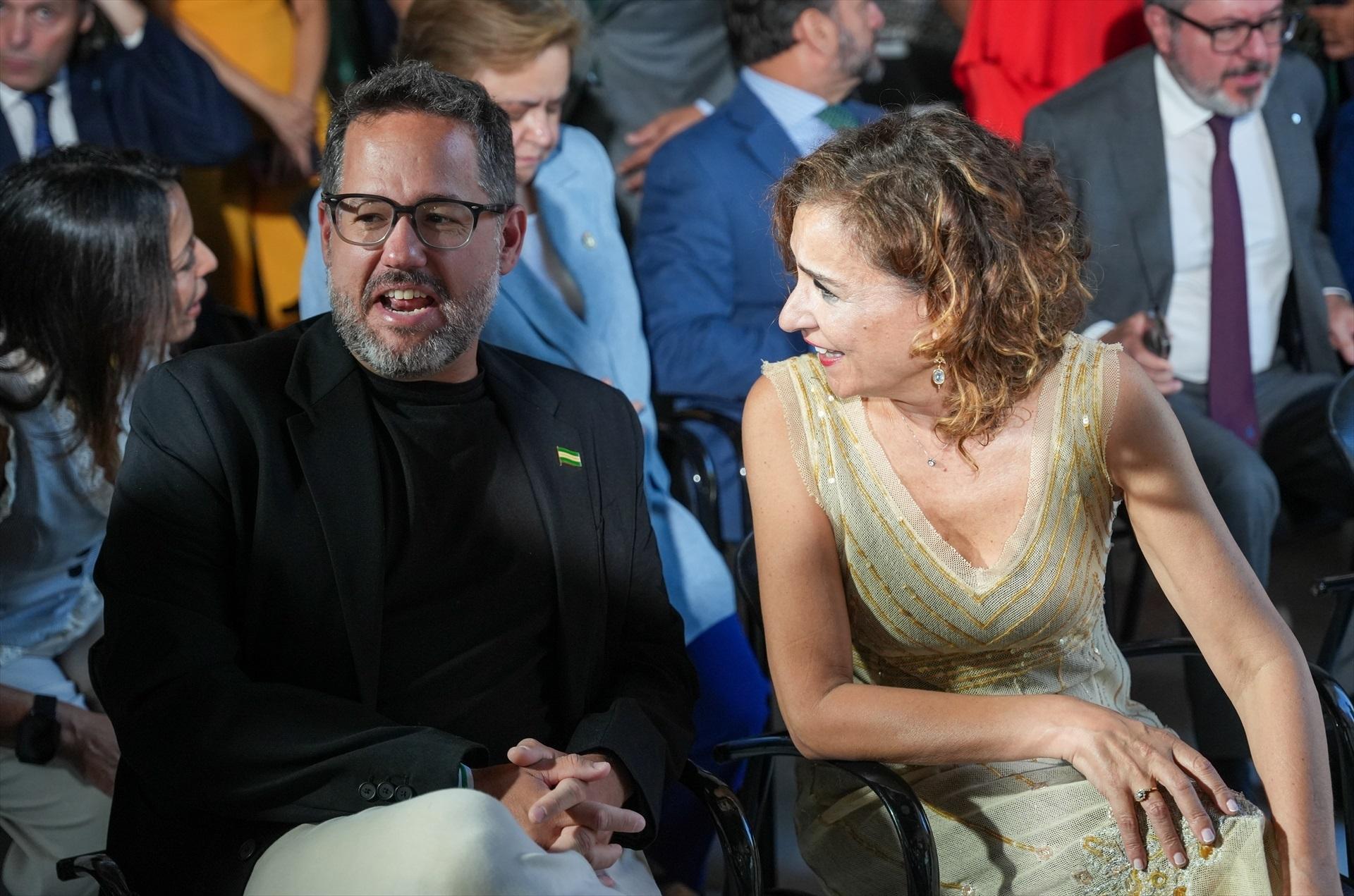 El portavoz de Adelante Andalucía, José Ignacio García, junto a la secretaria general del PSOE-A, María Jesús Montero / EP