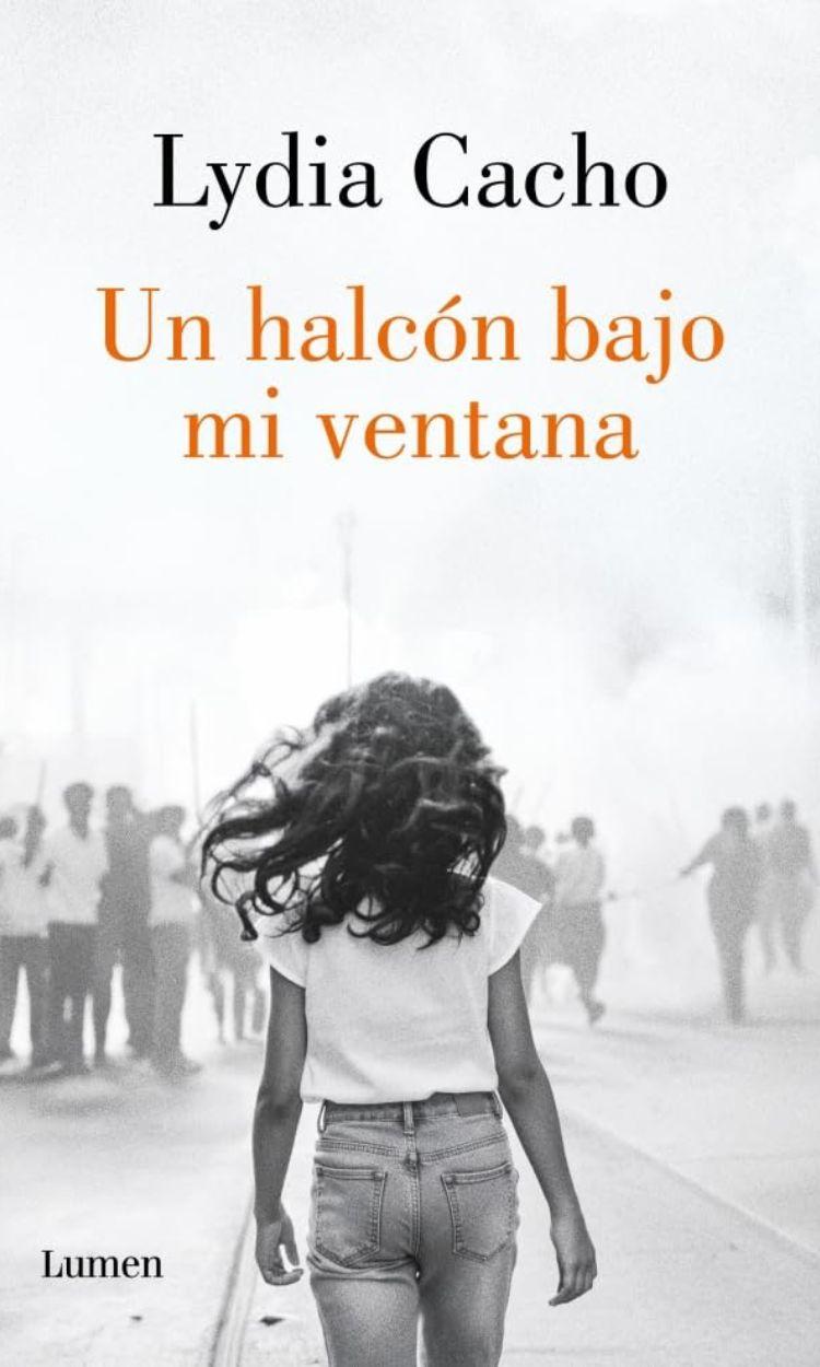 Portada de Un halcón bajo mi ventana, de Lydia Cacho