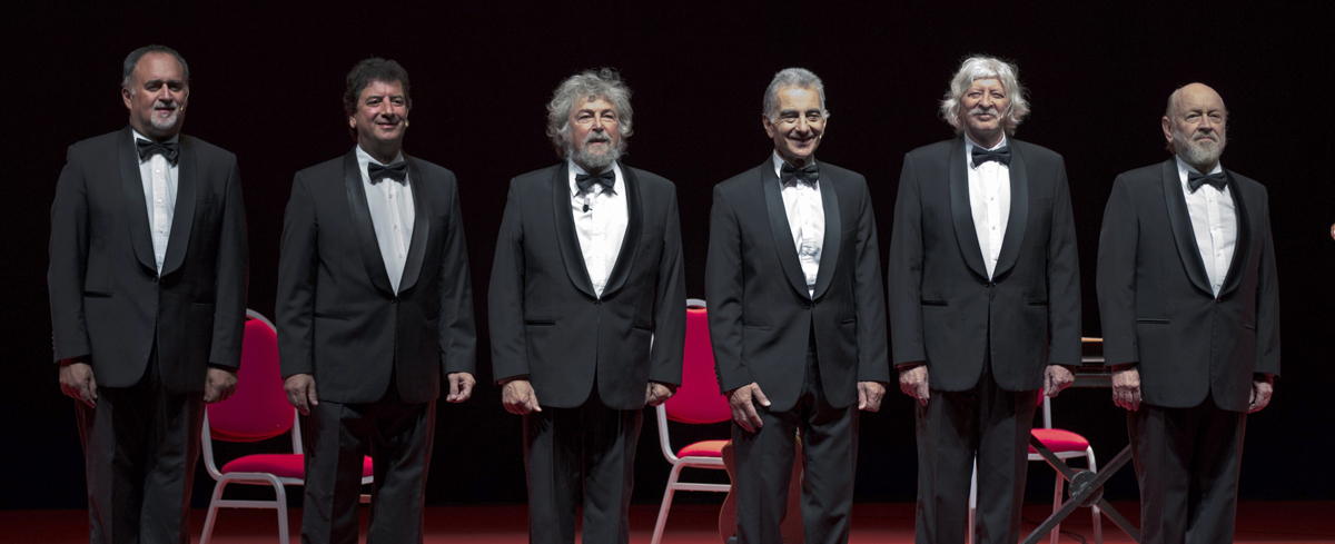 El grupo argentino Les Luthiers durante una de sus actuaciones en España El grupo argentino Les Luthiers durante una de sus actuaciones en España