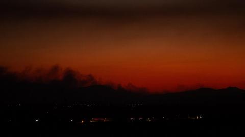 Vistas nocturnas del Incendio visto desde el polideportivo de Villaviciosa de Odón. Tamara Rozas