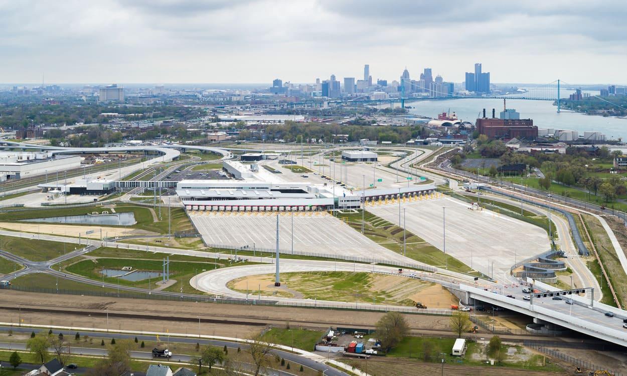 Vista aérea del acceso al puente. ACS