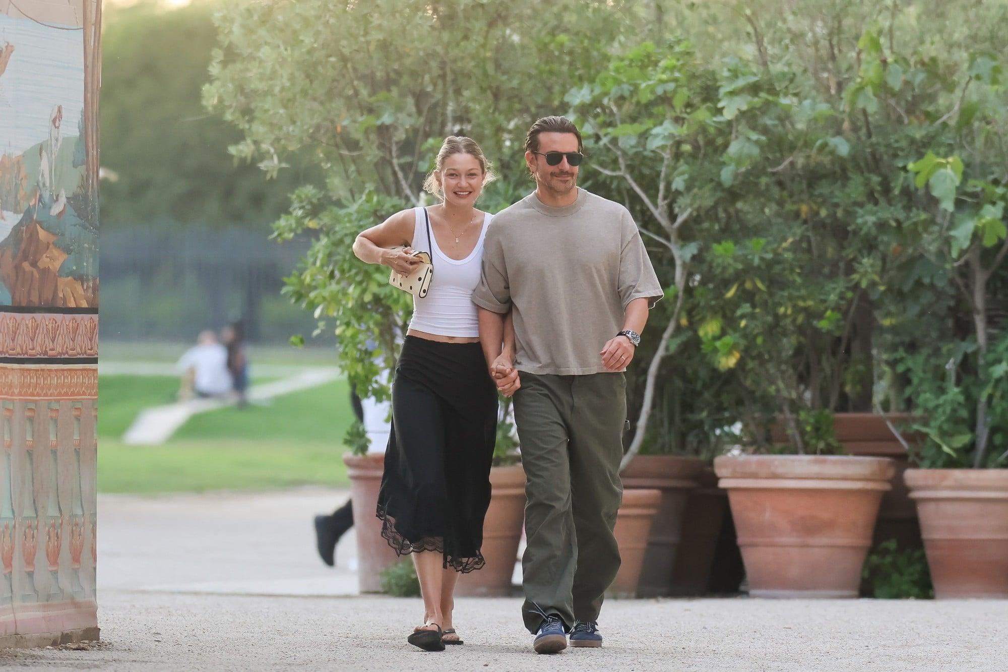 GigiHadidBradleyCooper 040826 2 GigiHadidBradleyCooper 040826 2