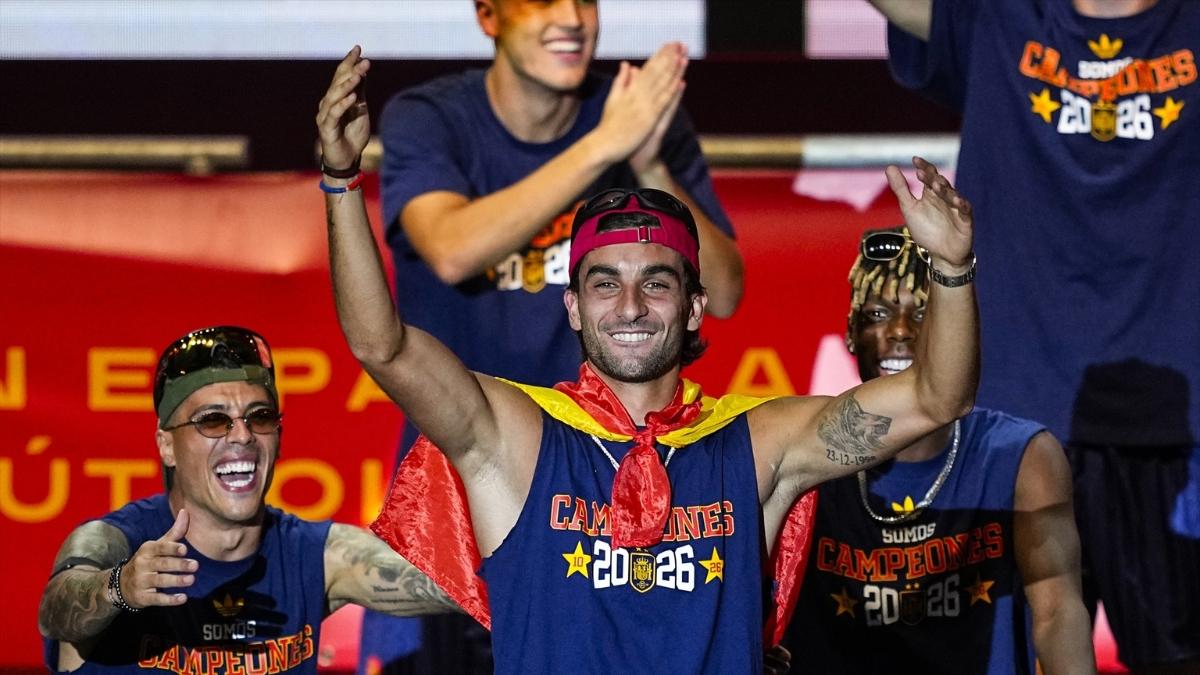 Ferran Torres durante la celebración del Mundial| EP