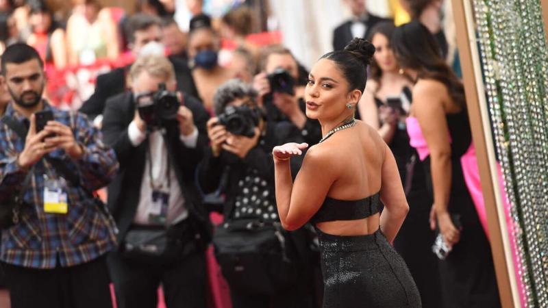 La actriz estadounidense Vanessa Hudgens, a su llegada a la 94.ª edición de los Premios Oscar, celebrada en el Dolby Theatre de Los Ángeles. Foto: Kevin Sullivan/ZUMA Press Wire/dpa La actriz estadounidense Vanessa Hudgens, a su llegada a la 94.ª edición de los Premios Oscar, celebrada en el Dolby Theatre de Los Ángeles. Foto: Kevin Sullivan/ZUMA Press Wire/dpa