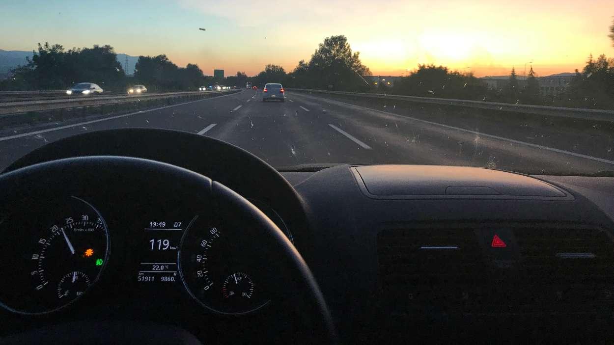 El punto medio del seguro de coche:qué añade el terceros ampliado y cuándo compensa