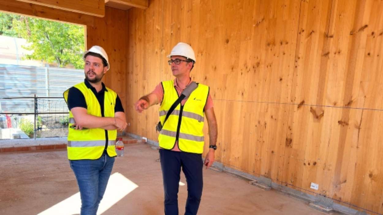 Visita del alcalde accidental de Sabadell Eloi Cortés a las obras de Can Gambús 2. Ayuntamiento de Sabadell