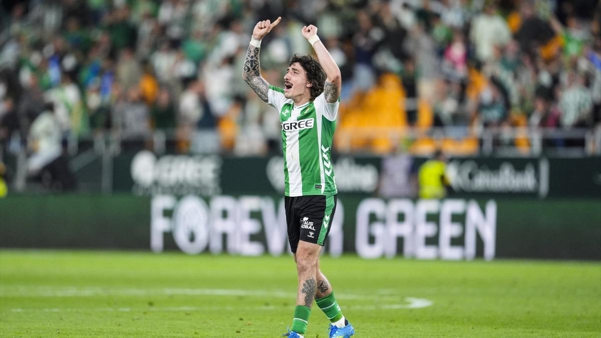 Hector Bellerín con el Betis| EP