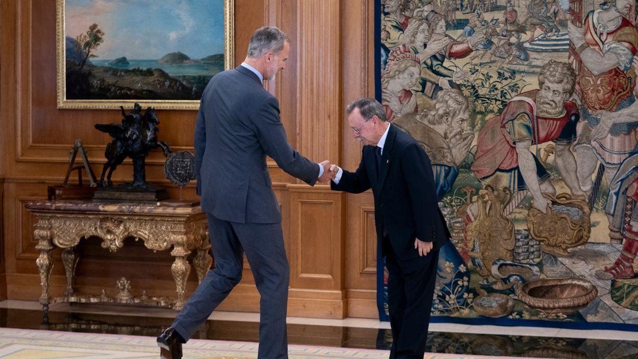 El Rey Felipe VI recibe en audiencia al Presidente de la Ciudad Autónoma de Ceuta, Juan Jesús Vivas Lara, en el Palacio de la Zarzuela, a 22 de septiembre de 2023. EP.