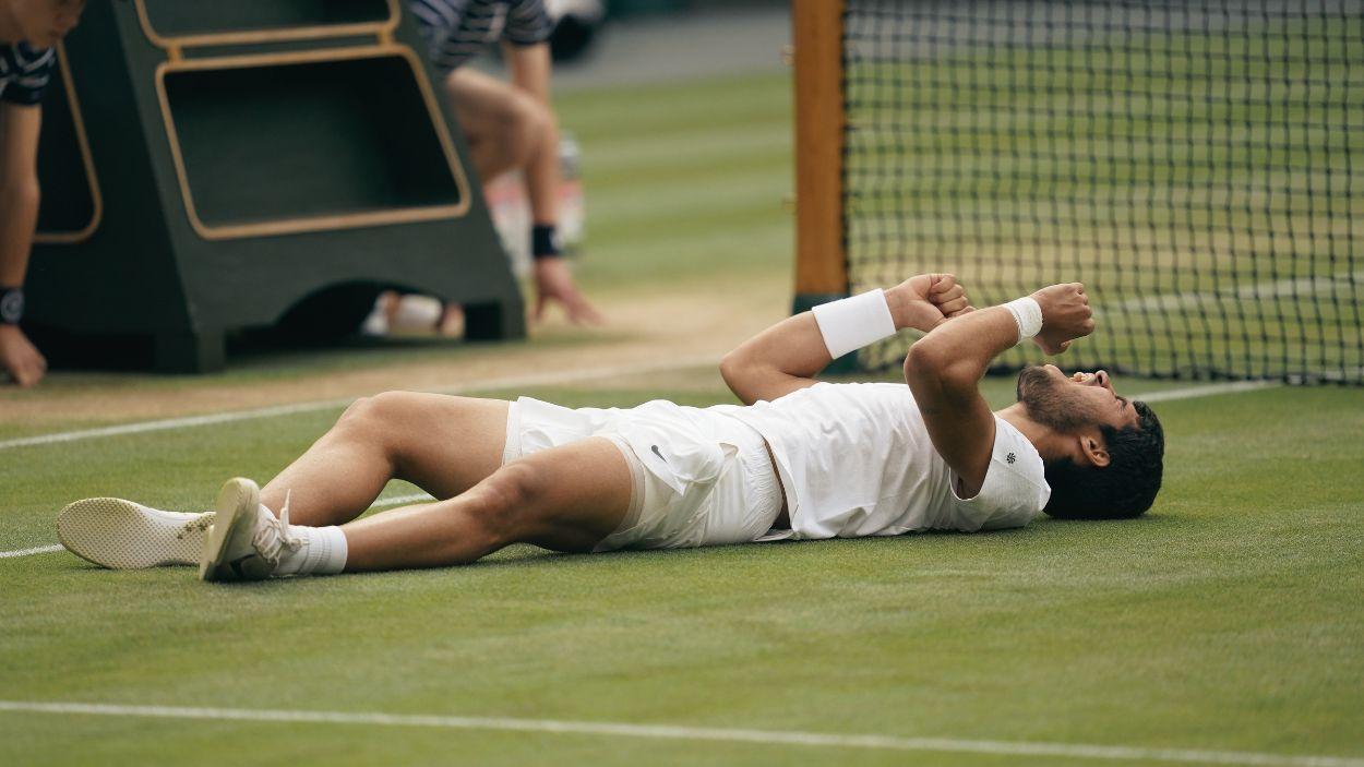Carlos Alcaraz celebrando su victoria en Wimbledon. EP/Archivo.