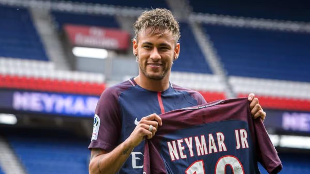 Neymar tras su fichaje por el PSG