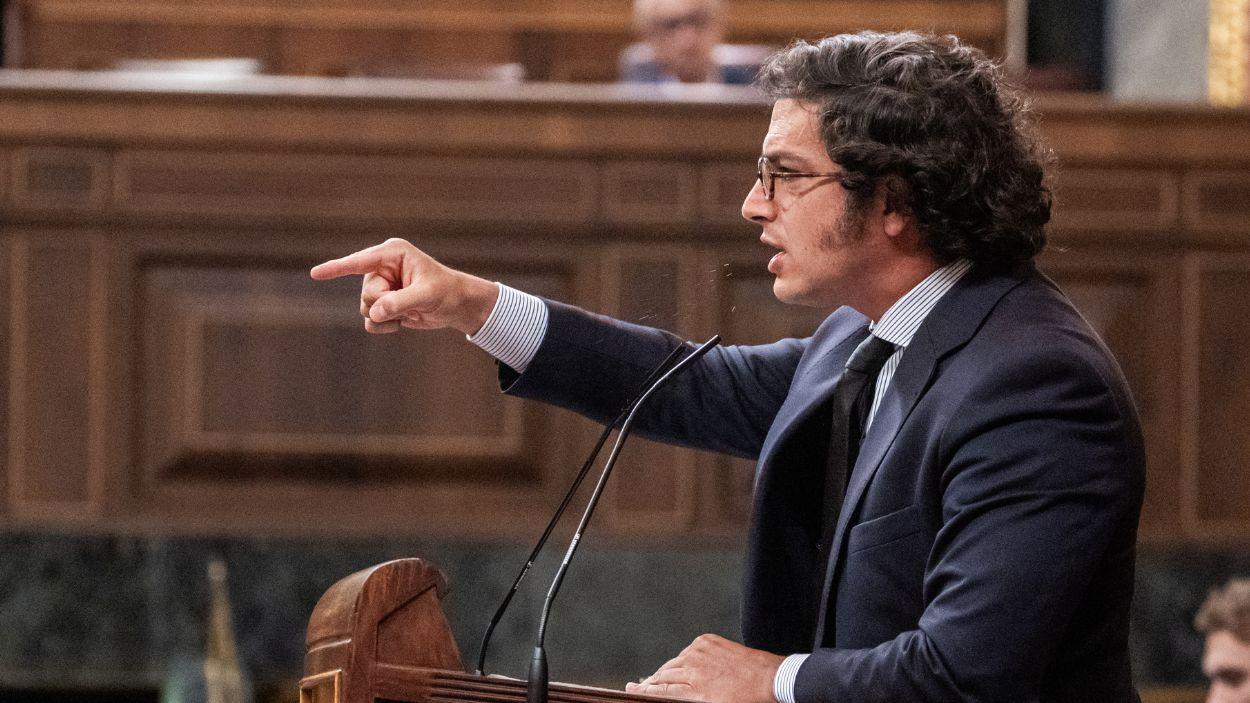 El secretario general de Vox, José María Figaredo, durante la celebración de una sesión extraordinaria del Pleno del Congreso de los Diputados, a 23 de julio de 2026. EP.