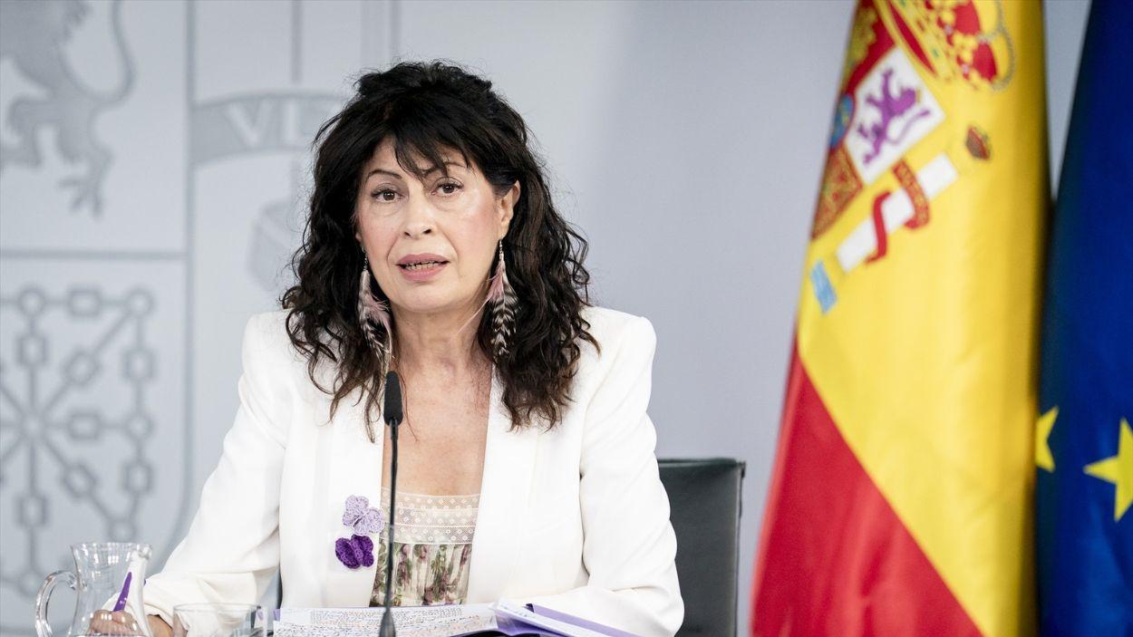 La ministra de Igualdad, Ana Redondo, durante la rueda de prensa tras el Consejo de Ministros / EP