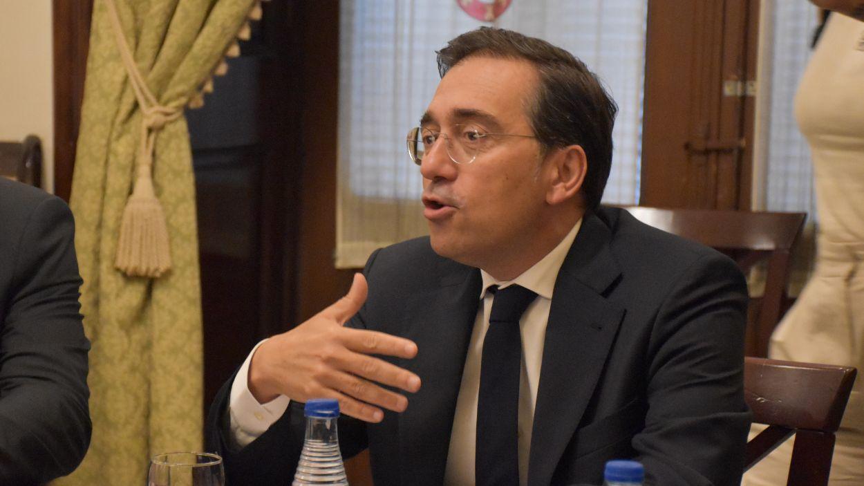 El ministro de Asuntos Exteriores, Unión Europea y Cooperación, José Manuel Albares, tras su reunión con el presidente de Ceuta, Juan Jesús Vivas. EP