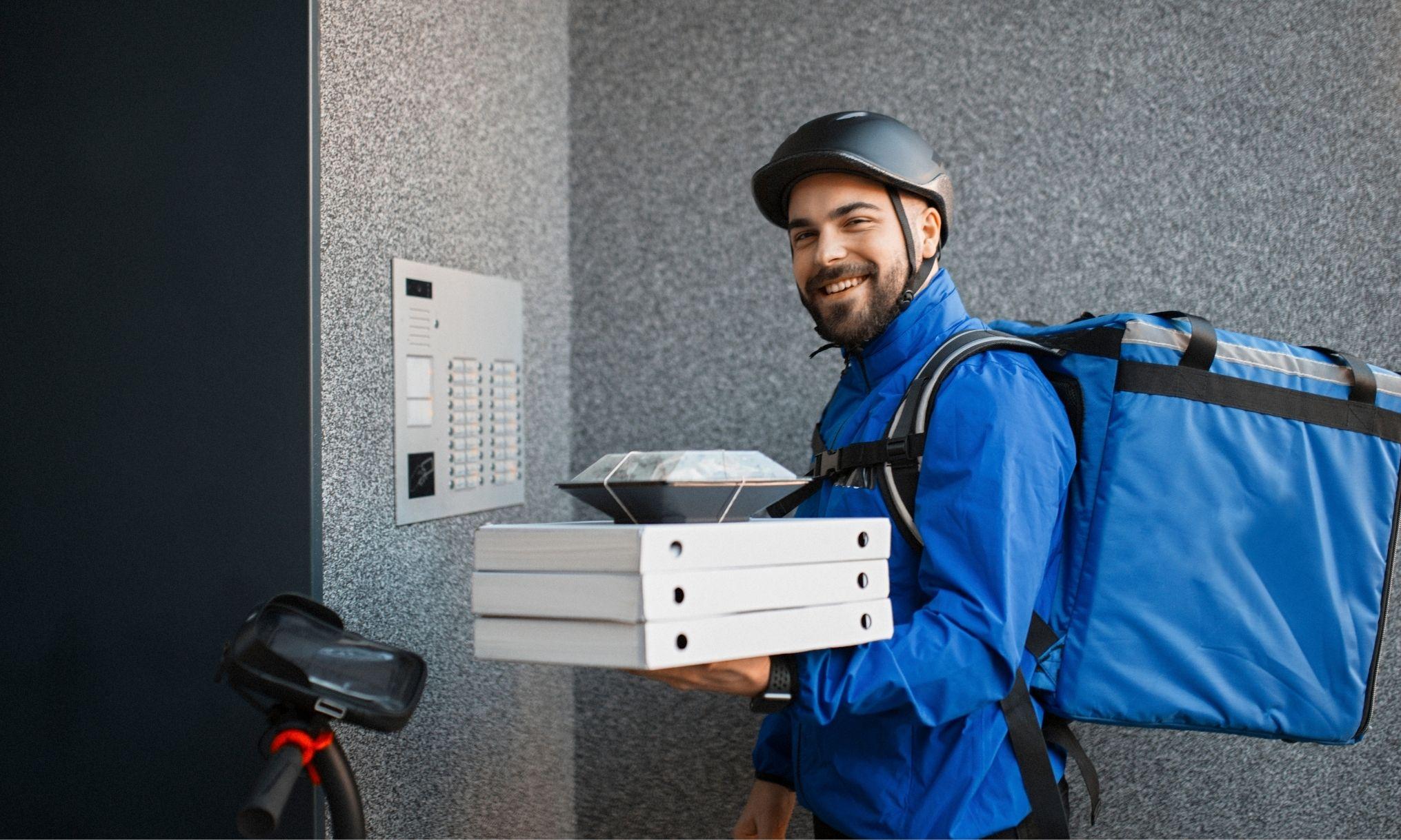 Adiós a los “químicos eternos” en la caja de pizza: Europa cambia las reglas de los envases de comida