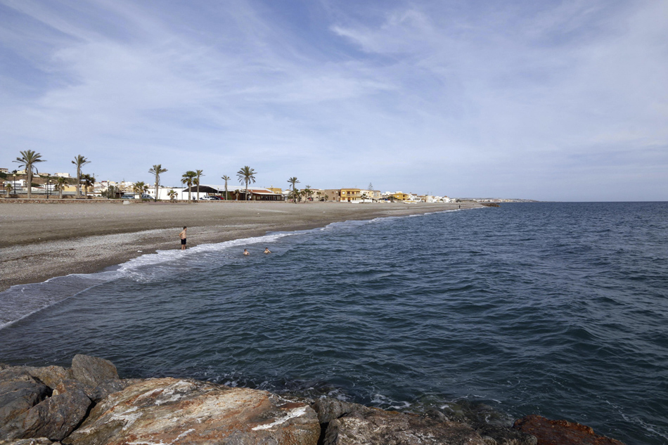 Playa de Balanegra de Almería, una de las 28 playas que este 2017 incorpora bandera azul. 