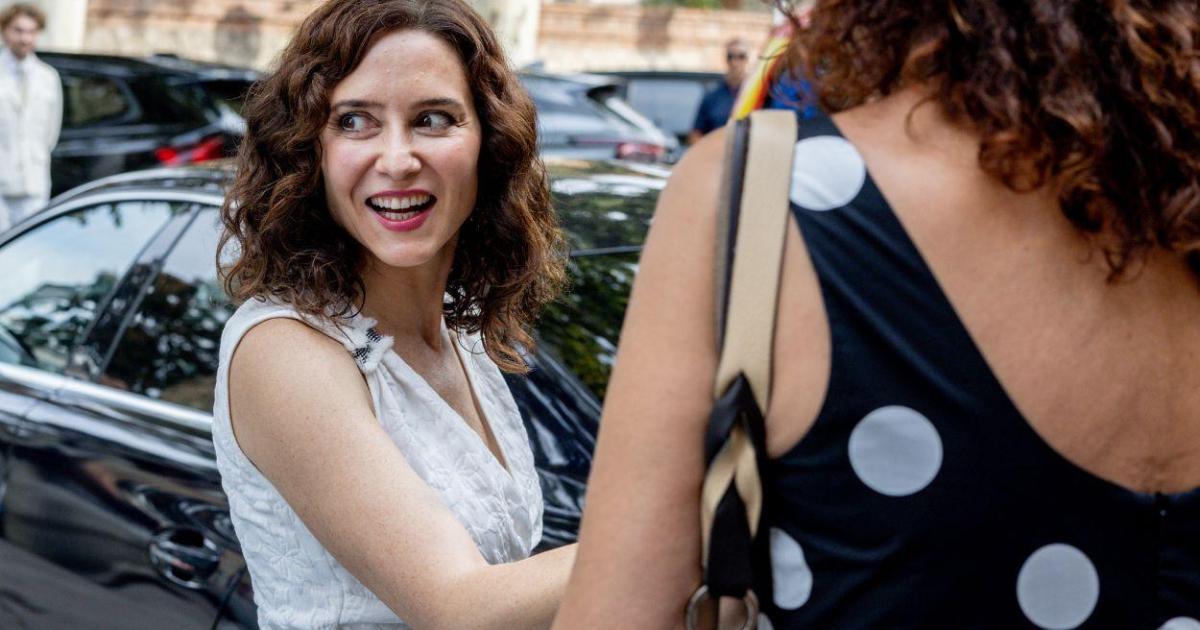 Ayuso esquiva el escándalo del ático porque «no da para más» mientras acusa al Gobierno de darse «la vida padre»