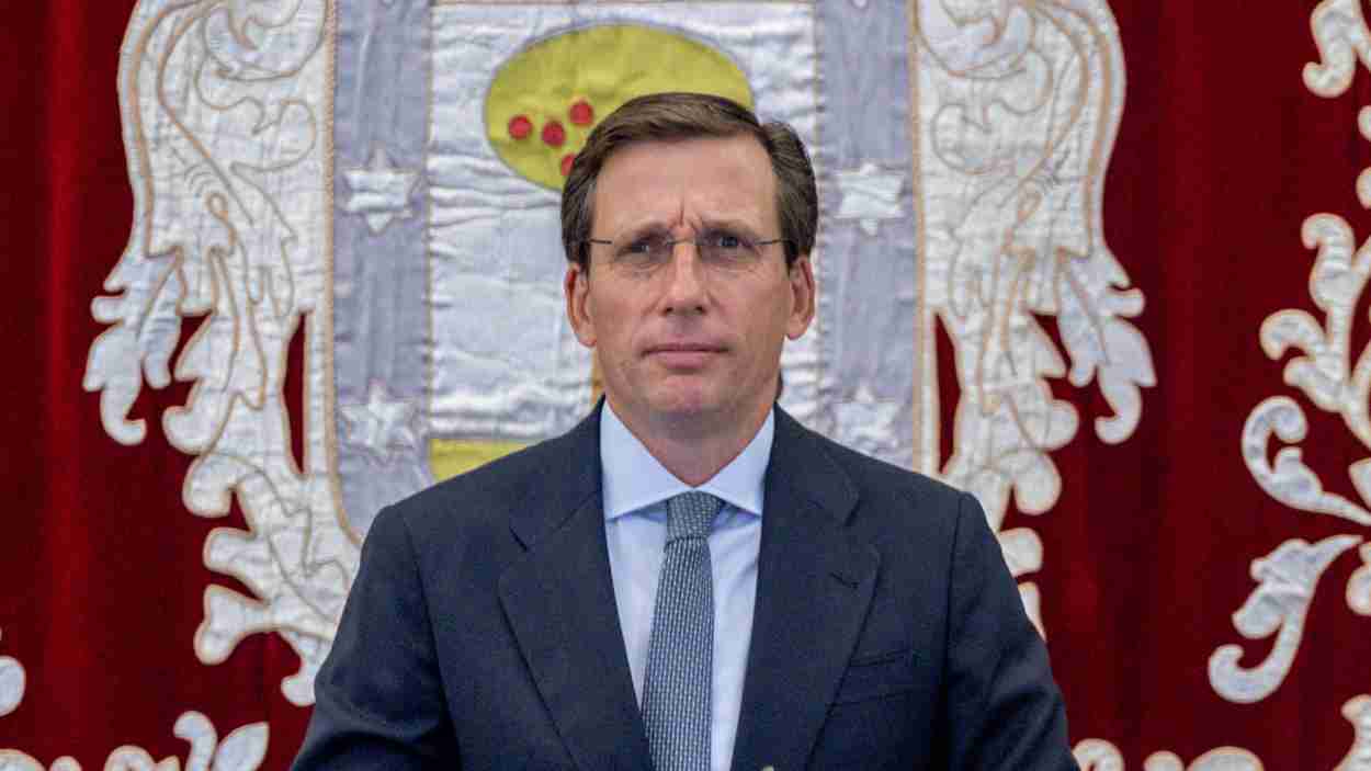 La decisión privatizadora de Almeida con la fiestas de la Paloma levanta críticas. EP