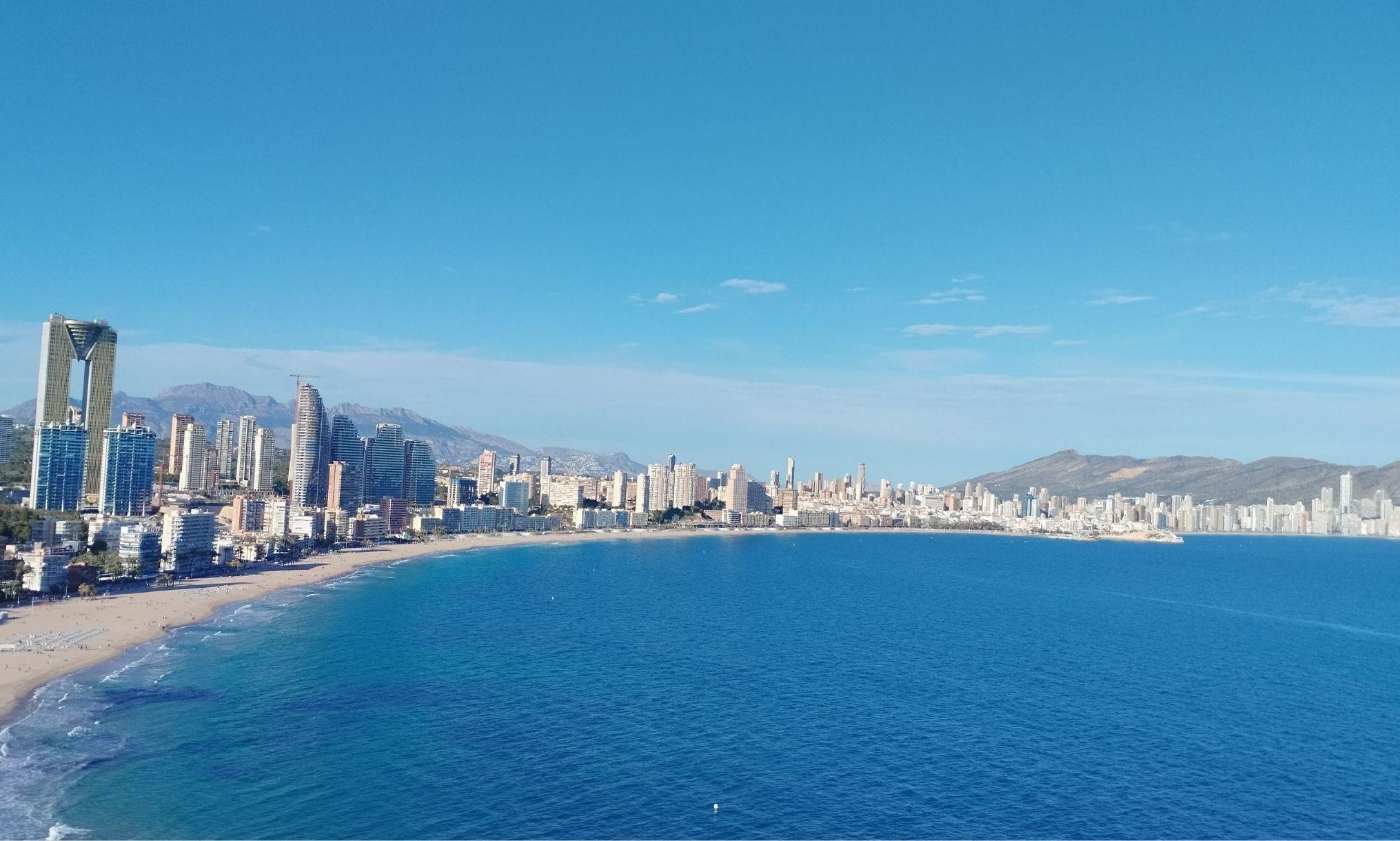 El Mediterráneo está demasiado caliente: lo que ocurre debajo del agua mientras nosotros nos bañamos