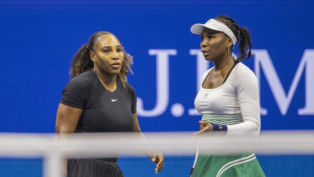 Las hermanas Venus y Serena Williams durante un torneo| EP