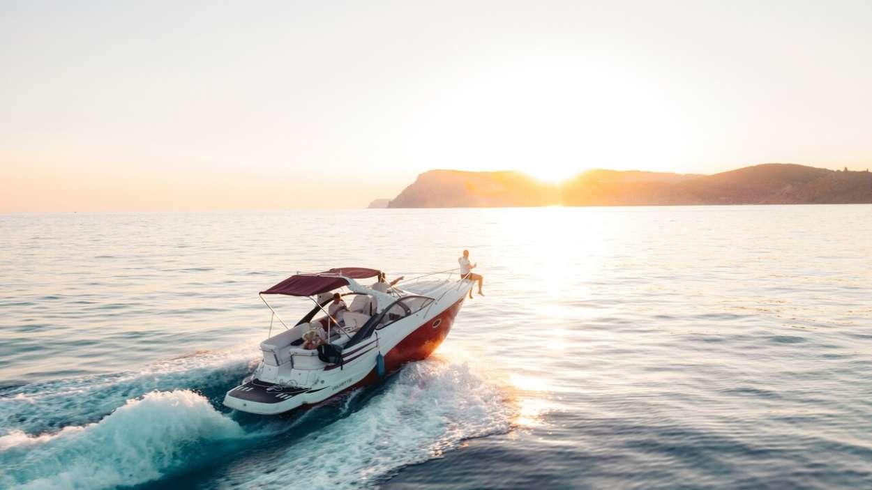Navegar en embarcaciones de recreo en España: lo que debes revisar antes de hacerte a la mar para evitar sorpresas