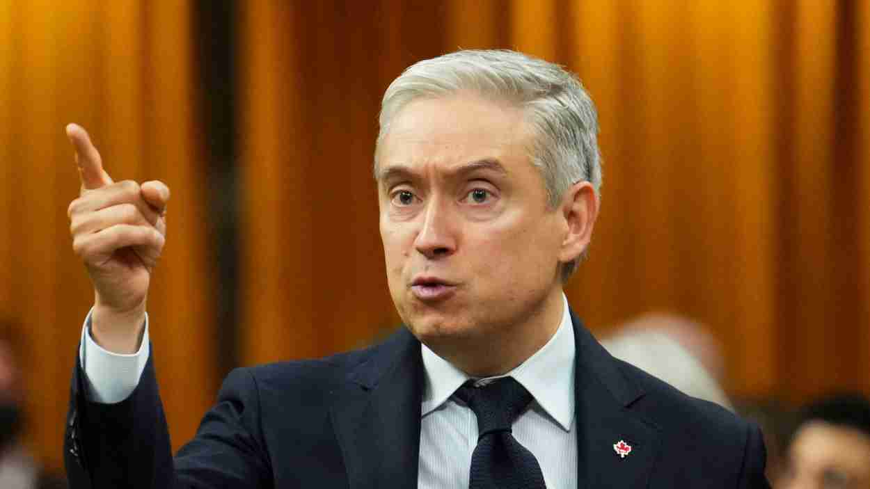Canadá anuncia nuevos aranceles contra Estados Unidos. EP