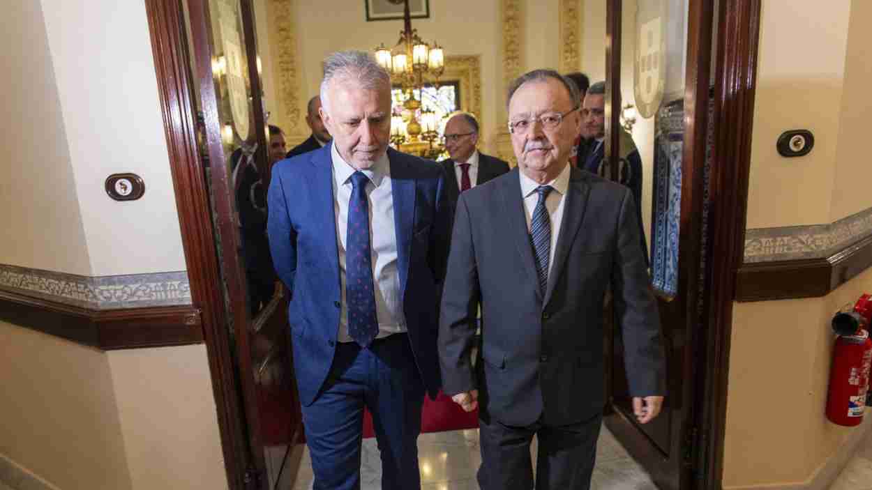 Torres y Vivas mantienen su primer encuentro. EP