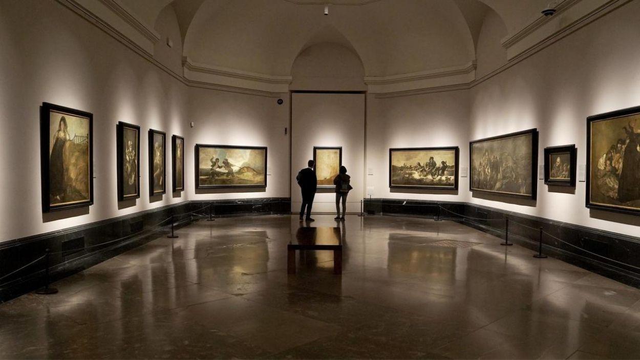 Interior Museo de noche.