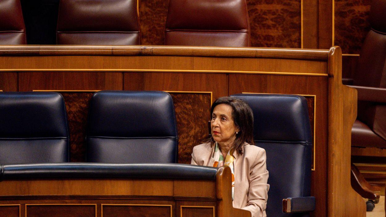 La ministra de Defensa, Margarita Robles, durante una sesión plenaria, en el Congreso de los Diputados. Ricardo Rubio/EP.