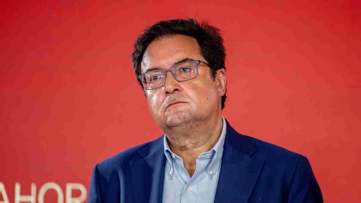 El Gobierno prohíbe a ex altos cargos trabajar para lobbies. EP