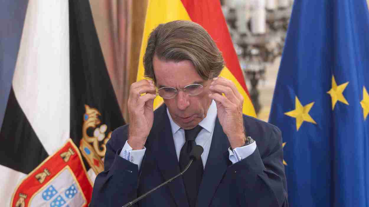Aznar aprovecha su viaje a Ceuta para atacar al Gobierno. EP