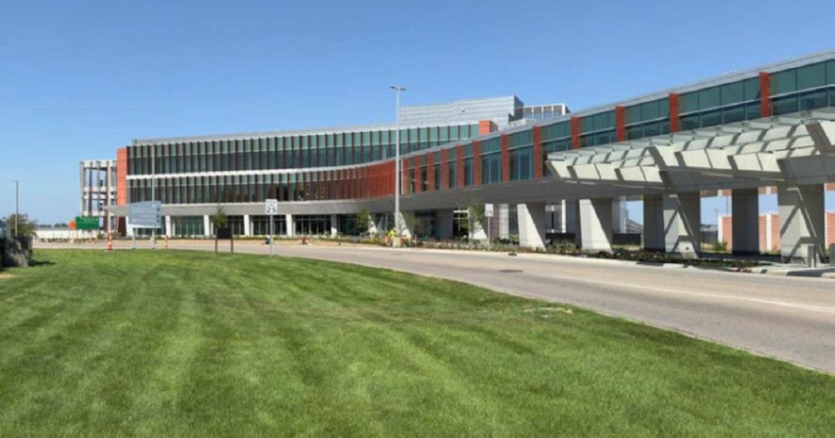 Turner (ACS) construye una instalación unificada de alquiler de coches en el aeropuerto Gerald R. Ford