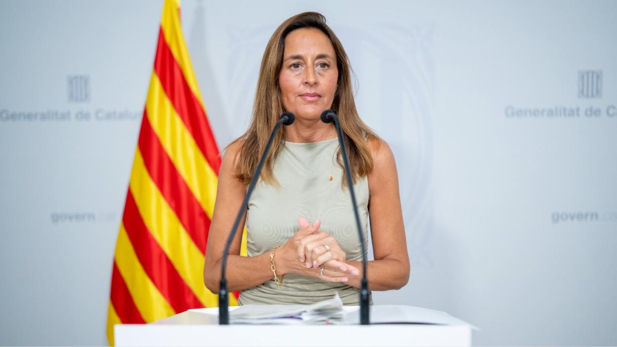 La consellera de Educación de la Generalitat de Cataluña, Esther Niubó, durante una rueda de prensa sobre el arranque del nuevo curso político, a 31 de agosto de 2026. Lorena Sopêna / EP