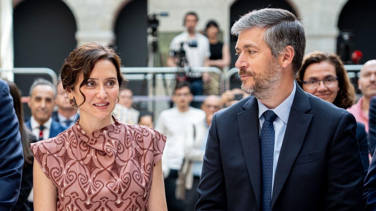 La presidenta de la Comunidad de Madrid, Isabel Díaz Ayuso, y el consejero de Presidencia, Justicia y Administración Local, Miguel Ángel García Martín. EP