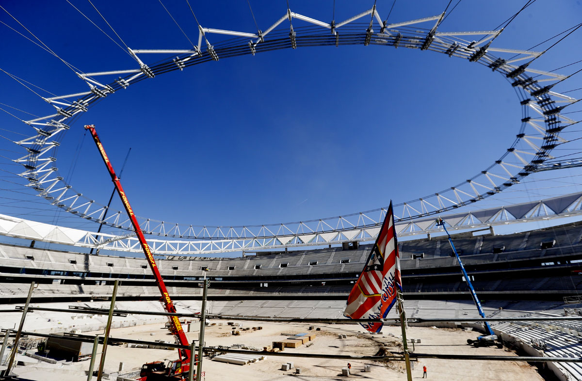 Vista general de las obras del nuevo estadio del Wanda Metropolitano.  