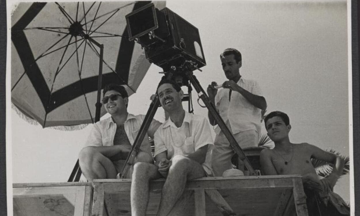 Luis García-Berlanga en el rodaje de "Novio a la vista". © Filmoteca Española. ICAA. Ministerio de Cultura